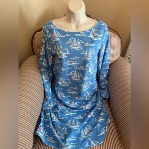 Women’s vineyard vines long sleeved t shirt dress sailboats small s